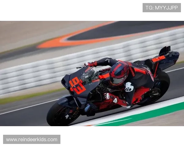 巴萨小将马奎斯完成首秀感慨生活如梦展现未来无限可能